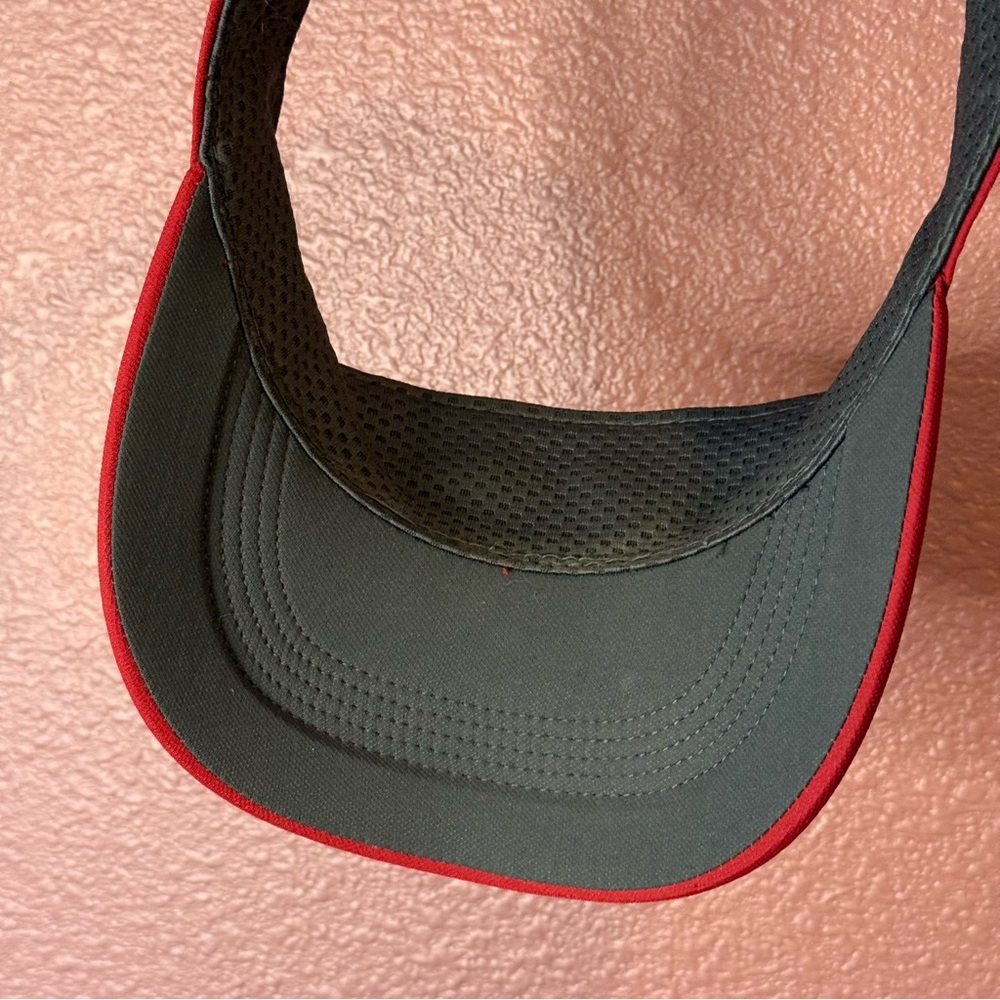 Nike Dri-Fit Red Arkansas Razorbacks Visor - Picture 3 of 3